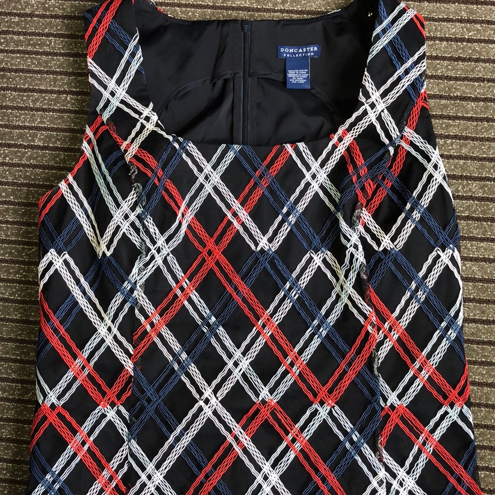❣️DONCASTER COLLECTION❣️EMBROIDERED SHEATH DRESS❣️ - Picture 3 of 6